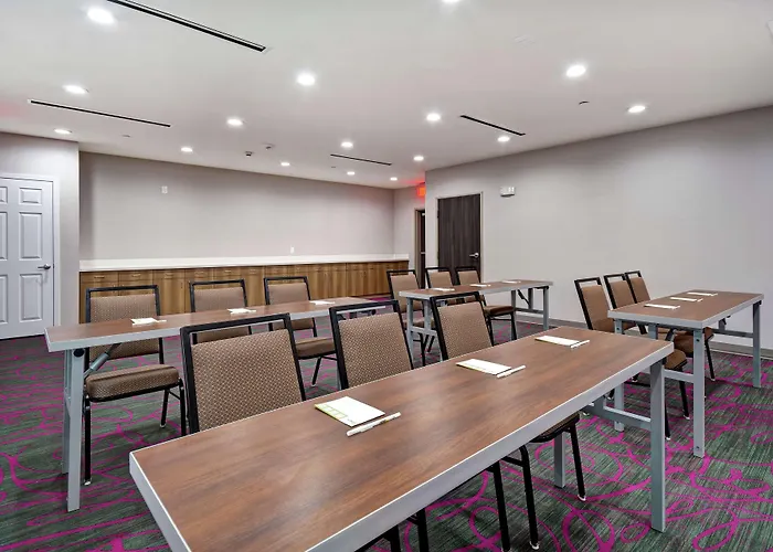 Hotel Home2 By Hilton Worth Fossil Creek 3*